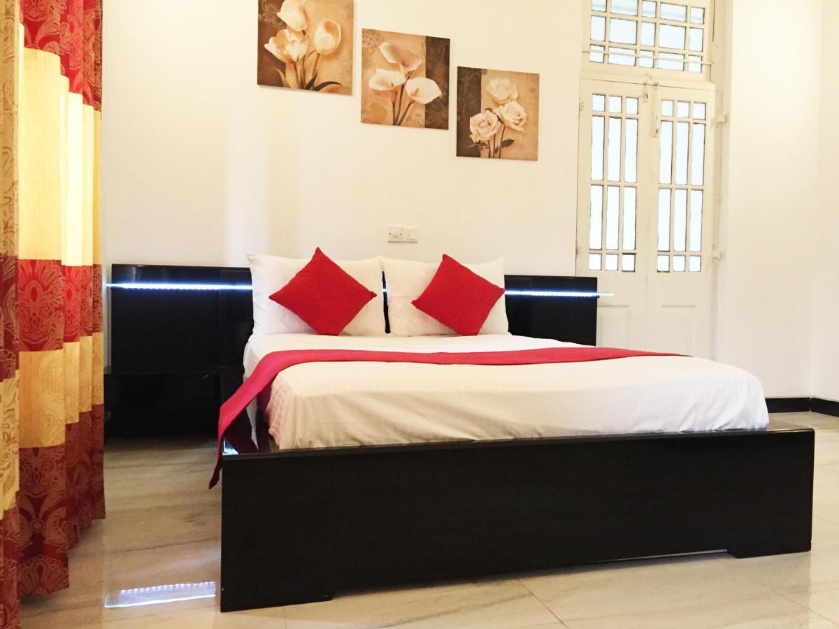 Grand Villa Negombo Exterior photo